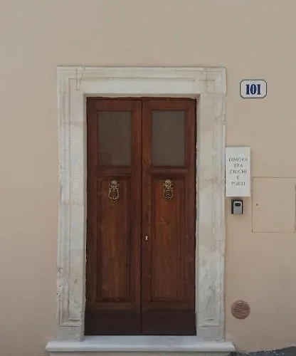 Dimora Tra Ciuchi E Poeti